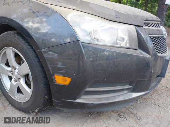 2014 Chevrolet Cruze 1LT with VIN 1G1PC5SB4E7370277, listed as a IAAI auction lot 42646430 with 116,647 mi miles and . Bid and sale history available at DreamBid. Image 6.