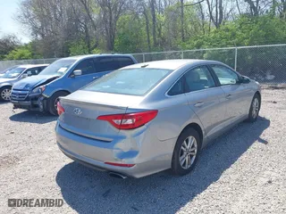 2015 Hyundai Sonata 2.4L SE with VIN 5NPE24AFXFH068876, listed as a IAAI auction lot 42113424 with 113,473 mi miles. Bid and sale history available at carsss.com. Image 4.