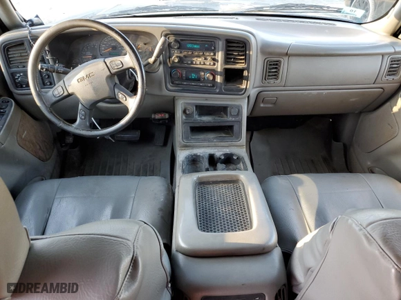 2004 GMC Sierra 2500 Crew Cab SLE with VIN 1GTGK23U64F193731, listed as a Copart auction lot 47675945 with NaN miles and Clean Title. Bid and sale history available at carsss.com. Image 8.