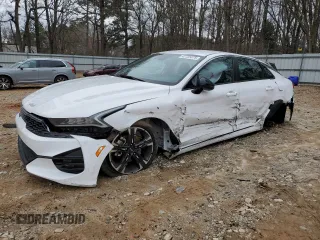 2022 Kia K5 GT-Line z VIN 5XXG64J20NG151432, wystawiony jako Copart lot #47725375 z przebiegiem 28 871 mil mil oraz Szkody całkowita. Historia ofert i sprzedaży dostępna na DreamBid. Obrazek 1.