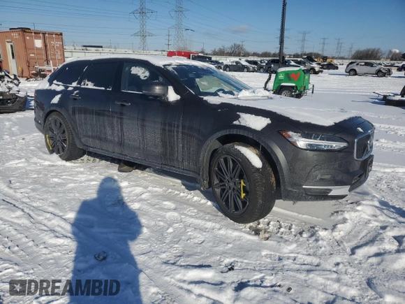 2023 Volvo V90 Ultimate with VIN YV4062NC6P1165114, listed as a Copart auction lot 45105885 with 26,962 mi miles and Salvage title. Bid and sale history available at DreamBid. Image 4.