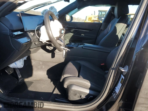 2024 BMW 5 Series 530i xDrive with VIN WBA53FJ09RCR06638, listed as a Copart auction lot 46433335 with 0 mi miles and Salvage Title. Bid and sale history available at carsss.com. Image 7.