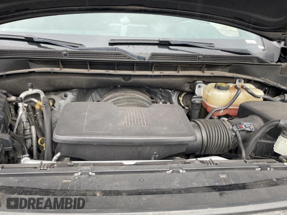 2022 GMC Yukon XL SLE with VIN 1GKS2FKD2NR318652, listed as a Copart auction lot 44574715 with 137,939 mi miles and Clean Title. Bid and sale history available at DreamBid. Image 7.