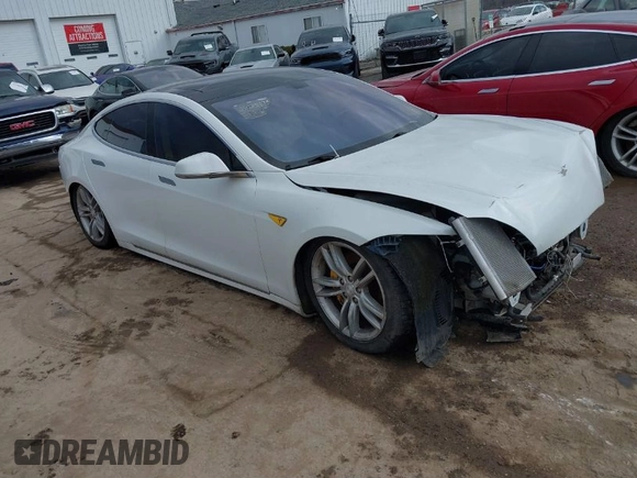 2012 Tesla Model S Performance with VIN 5YJSA1DP4CFP02346, listed as a IAAI auction lot 41642201 with Not Provided miles. Bid and sale history available at carsss.com. Image 1.
