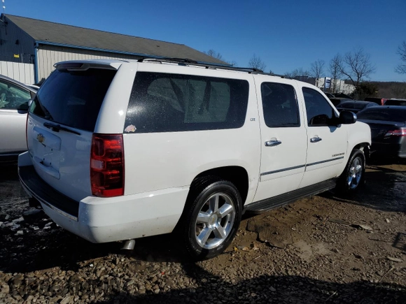 2013 Chevrolet Suburban LTZ with VIN 1GNSCKE07DR331719, listed as a Copart auction lot 42025335 with 221,584 mi miles and Salvage Title. Bid and sale history available at carsss.com. Image 3.