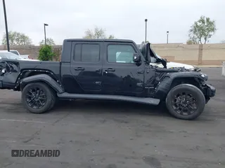 2023 Jeep Gladiator Overland с VIN 1C6HJTFG1PL562849, выставлен на аукционе IAAI как лот 42076164 с пробегом 24 942 миль миль и . История ставок и продаж доступна на DreamBid. Изображение 14.