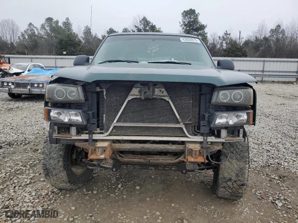 2003 Chevrolet Silverado 1500 LS with VIN 2GCEK19V031323171, listed as a Copart auction lot 43820975 with 0 mi miles and Salvage Title. Bid and sale history available at carsss.com. Image 5.