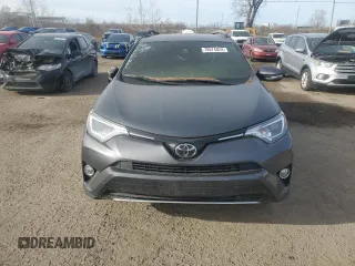 2018 Toyota RAV4 XLE z VIN 2T3RFREV4JW767488, wystawiony jako Copart lot #78574824 z przebiegiem Nie podano mil oraz Nie do naprawy • Non repairable. Historia ofert i sprzedaży dostępna na DreamBid. Obrazek 5.