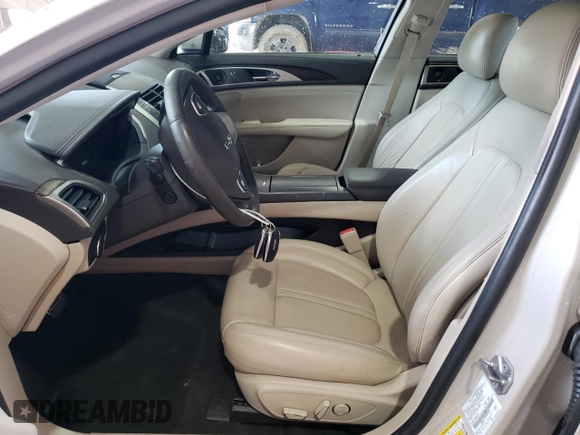 2019 Lincoln MKZ Reserve I with VIN 3LN6L5D96KR604061, listed as a Copart auction lot 63415105 with 32,402 mi miles and Salvage title. Bid and sale history available at DreamBid. Image 7.
