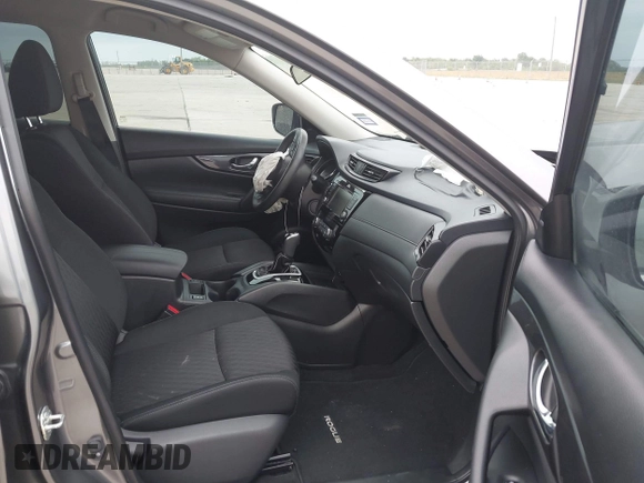 2019 Nissan Rogue SV with VIN KNMAT2MT5KP559355, listed as a IAAI auction lot 42196013 with 83,908 mi miles and . Bid and sale history available at DreamBid. Image 5.