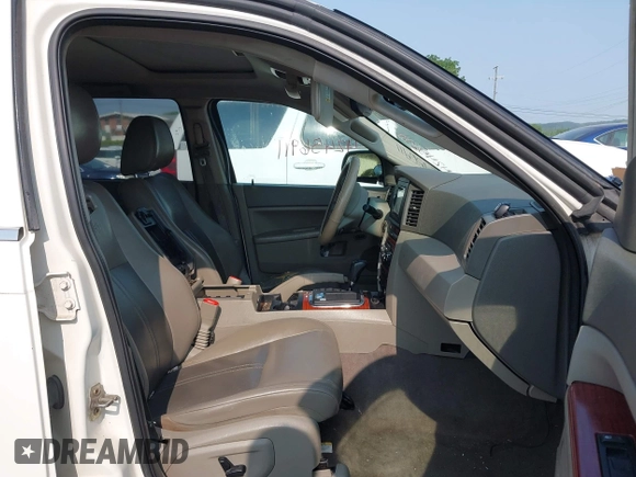 2005 Jeep Grand Cherokee Limited with VIN 1J4HR58N35C546135, listed as a IAAI auction lot 42456911 with 173,333 mi miles and . Bid and sale history available at DreamBid. Image 5.