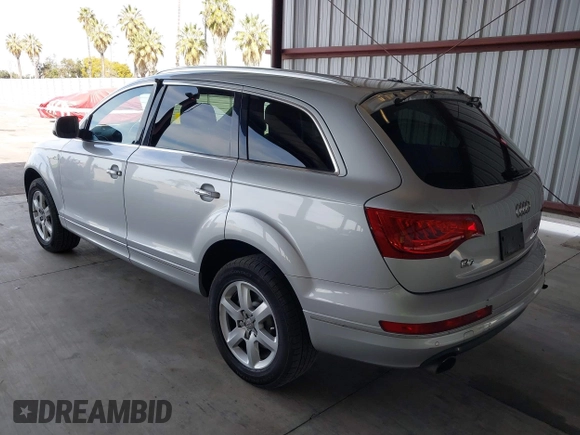 2015 Audi Q7 3.0T Premium with VIN WA1CGAFE9FD026724, listed as a IAAI auction lot 41740073 with 71,505 mi miles. Bid and sale history available at carsss.com. Image 3.