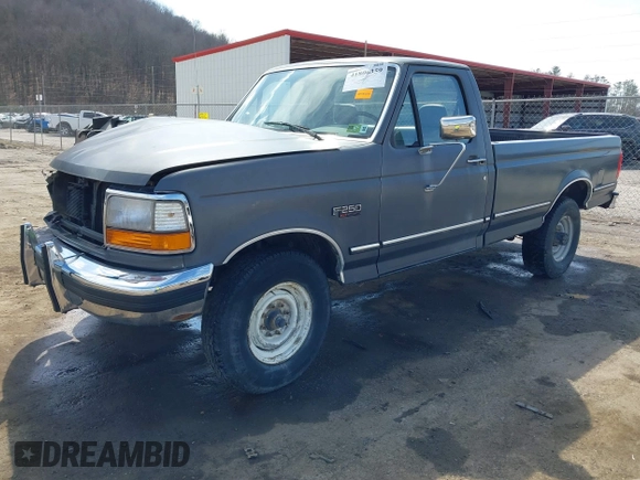1995 Ford F-250 with VIN 2FTHF25H8SCA12128, listed as a IAAI auction lot 41806359 with 90,950 mi miles. Bid and sale history available at carsss.com. Image 17.