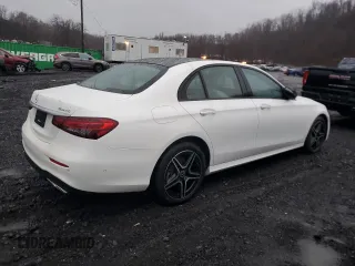 2022 Mercedes-Benz E 350 z VIN W1KZF8EB9NB096369, wystawiony jako Copart lot #84892204 z przebiegiem 28 379 mil mil oraz Szkoda całkowita • Salvage title. Historia ofert i sprzedaży dostępna na DreamBid. Obrazek 3.