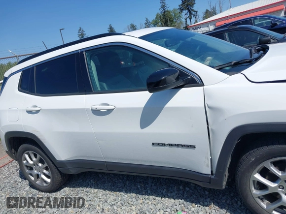 2022 Jeep Compass Latitude Lux with VIN 3C4NJDFB6NT164933, listed as a IAAI auction lot 42116735 with 55,397 mi miles and . Bid and sale history available at DreamBid. Image 13.