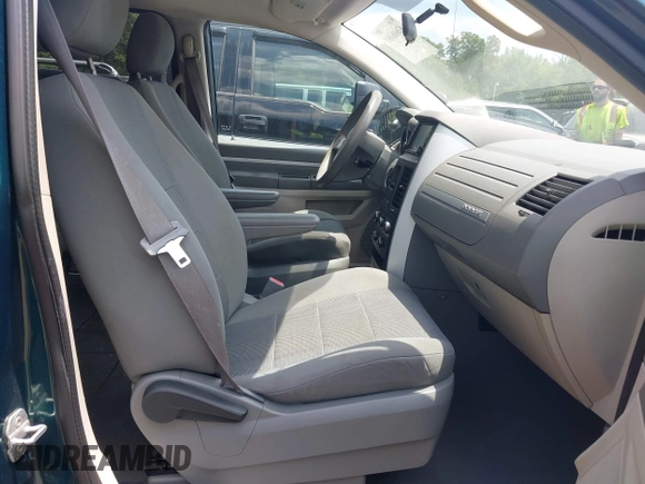 2009 Dodge Grand Caravan SE with VIN 2D8HN44E09R642823, listed as a IAAI auction lot 42606693 with 132,967 mi miles and . Bid and sale history available at DreamBid. Image 5.