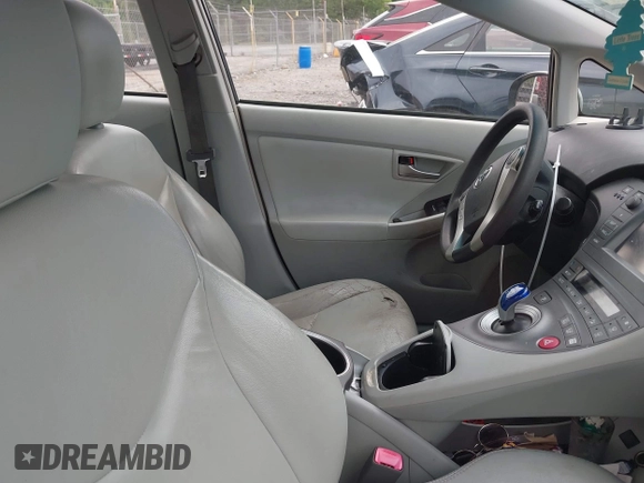 2013 Toyota Prius One with VIN JTDKN3DU6D5645771, listed as a IAAI auction lot 42231363 with 152,576 mi miles and . Bid and sale history available at carsss.com. Image 5.