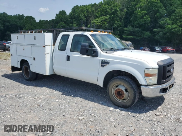 2008 Ford F-350 XL with VIN 1FDWX36Y98ED93821, listed as a Copart auction lot 64868755 with 71,667 mi miles and Clean title. Bid and sale history available at DreamBid. Image 4.