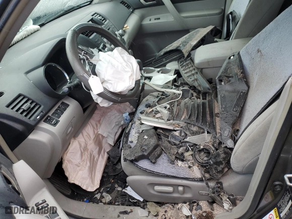 2011 Toyota Highlander with VIN 5TDBK3EH3BS076329, listed as a Copart auction lot 48865895 with 0 mi miles and Salvage Title. Bid and sale history available at carsss.com. Image 7.