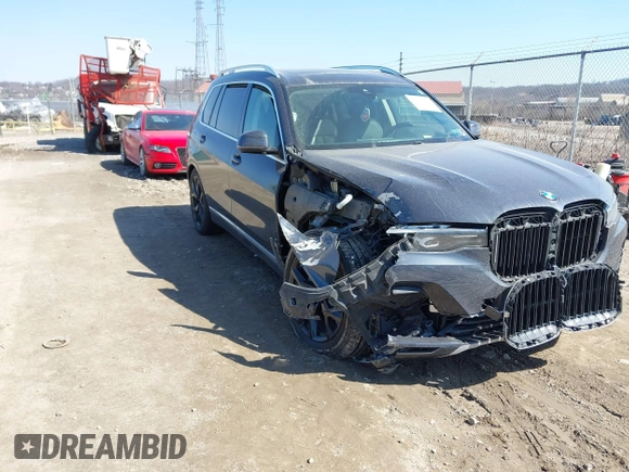 2020 BMW X7 xDrive40i with VIN 5UXCW2C03L9A01096, listed as a IAAI auction lot 41774774 with 55,596 mi miles. Bid and sale history available at carsss.com. Image 1.