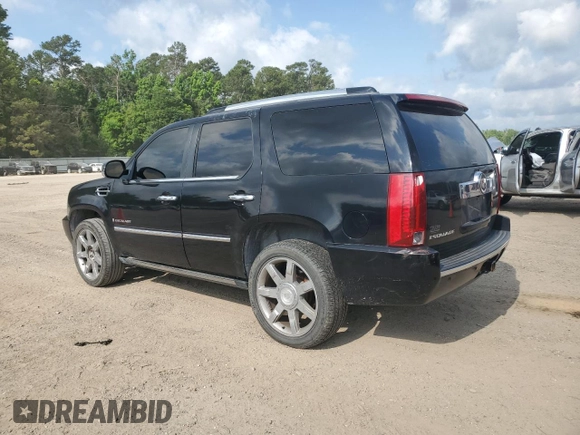 2007 Cadillac Escalade z VIN 1GYEC63867R288916, wystawiony jako Copart lot #57483545 z przebiegiem 175 344 mil mil oraz Szkoda całkowita • Salvage title. Historia ofert i sprzedaży dostępna na DreamBid. Obrazek 2.