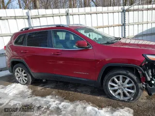 2014 Jeep Cherokee Limited with VIN 1C4PJMDS5EW187450, listed as a IAAI auction lot 41432414 with 193,225 mi miles. Bid and sale history available at carsss.com. Image 13.