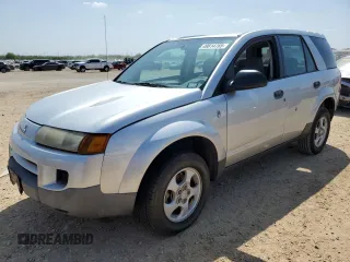 2003 Saturn VUE z VIN 5GZCZ23D53S851828, wystawiony jako Copart lot #49814765 z przebiegiem 199 646 mil mil oraz Szkody całkowita. Historia ofert i sprzedaży dostępna na DreamBid. Obrazek 1.