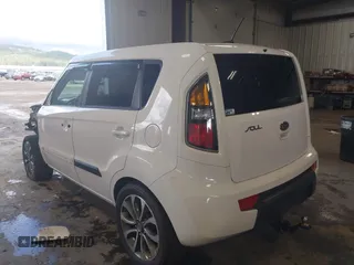 2011 Kia Soul + with VIN KNDJT2A24B7716580, listed as a IAAI auction lot 41974058 with 139,940 mi miles. Bid and sale history available at carsss.com. Image 3.