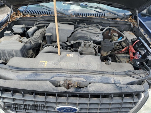 2002 Ford Explorer XLS z VIN 1FMZU62K72ZC72438, wystawiony jako Copart lot #54696755 z przebiegiem 307 775 mil mil oraz Czysty tytuł • Clean title. Historia ofert i sprzedaży dostępna na DreamBid. Obrazek 11.