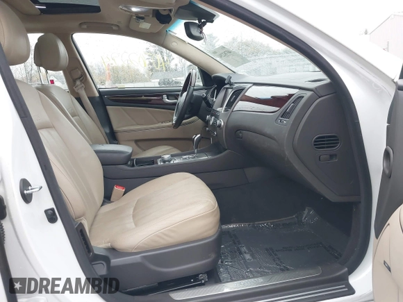 2013 Hyundai Equus Signature with VIN KMHGH4JH6DU063889, listed as a IAAI auction lot 40782294 with 81,631 mi miles and . Bid and sale history available at DreamBid. Image 5.
