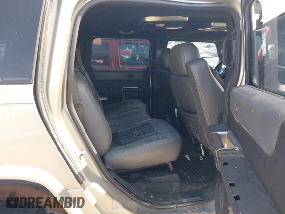 2004 Hummer H2 z VIN 5GRGN23U34H105809, wystawiony jako IAAI lot #42456055 z przebiegiem Nie podano mil oraz . Historia ofert i sprzedaży dostępna na DreamBid. Obrazek 8.