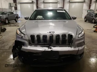 2016 Jeep Cherokee Altitude с VIN 1C4PJMCS8GW122127, выставлен на аукционе Copart как лот 42311735 с пробегом 154 047 миль миль и Списание • Salvage title. История ставок и продаж доступна на DreamBid. Изображение 5.