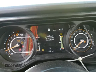2024 Jeep Gladiator Mojave X with VIN 1C6JJTEG8RL104585, listed as a Copart auction lot 54528735 with 7,528 mi miles and Salvage title. Bid and sale history available at DreamBid. Image 9.