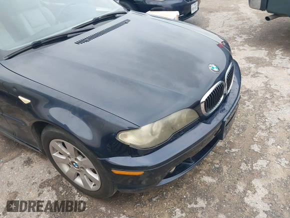 2006 BMW 3 Series 325Ci with VIN WBABW33456PX83708, listed as a IAAI auction lot 41425941 with 122,396 mi miles. Bid and sale history available at carsss.com. Image 6.