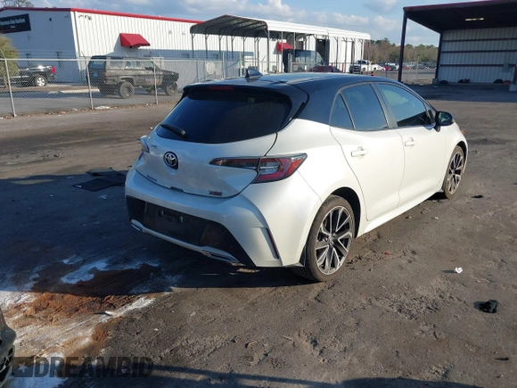 2020 Toyota Corolla Hatchback XSE with VIN JTNC4RBE3L3100588, listed as a IAAI auction lot 41530559 with 94,356 mi miles. Bid and sale history available at carsss.com. Image 4.