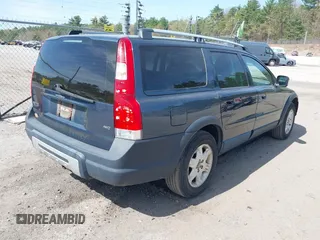 2007 Volvo XC70 with VIN YV4SZ592571273632, listed as a IAAI auction lot 42166678 with 199,891 mi miles. Bid and sale history available at carsss.com. Image 4.