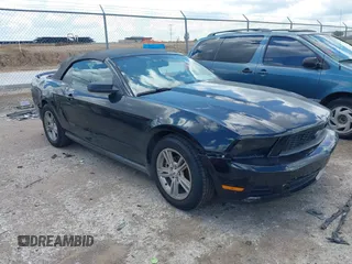 2010 Ford Mustang V6 with VIN 1ZVBP8EN7A5127918, listed as a IAAI auction lot 42228710 with 174,771 mi miles and . Bid and sale history available at DreamBid. Image 1.