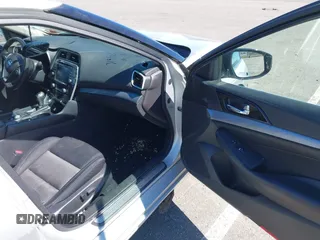 2016 Nissan Maxima SV z VIN 1N4AA6AP0GC905126, wystawiony jako IAAI lot #41849223 z przebiegiem 87 968 mil mil oraz . Historia ofert i sprzedaży dostępna na DreamBid. Obrazek 5.