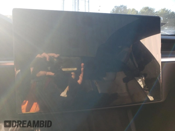2023 Tesla Model S Plaid с VIN 5YJSA1E63PF524294, выставлен на аукционе Copart как лот 70292844 с пробегом Не указан миль и Списание • Salvage title. История ставок и продаж доступна на DreamBid. Изображение 9.