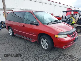 2000 Dodge Caravan ES z VIN 1B4GP74L5YB705834, wystawiony jako IAAI lot #42253072 z przebiegiem 137 869 mil mil oraz . Historia ofert i sprzedaży dostępna na DreamBid. Obrazek 1.