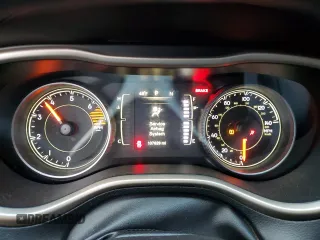 2016 Jeep Cherokee Sport z VIN 1C4PJLAB5GW184503, wystawiony jako Copart lot #87721055 z przebiegiem 107 629 mil mil oraz Szkoda całkowita • Salvage title. Historia ofert i sprzedaży dostępna na DreamBid. Obrazek 9.