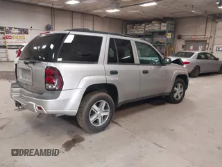 2005 Chevrolet TrailBlazer LT with VIN 1GNDT13S252171914, listed as a IAAI auction lot 39875176 with 112,862 mi miles and . Bid and sale history available at DreamBid. Image 4.