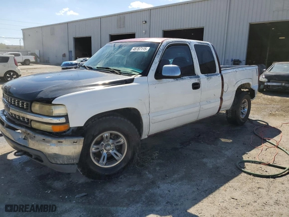 2001 Chevrolet Silverado 1500 LS with VIN 2GCEC19V411184365, listed as a Copart auction lot 48787115 with 313,642 mi miles and Salvage Title. Bid and sale history available at carsss.com. Image 1.