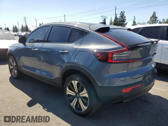 2023 Volvo C40 Plus с VIN YV4ED3GLXP2048984, выставлен на аукционе Copart как лот 70984553 с пробегом 6 816 миль миль и . История ставок и продаж доступна на DreamBid. Изображение 2.