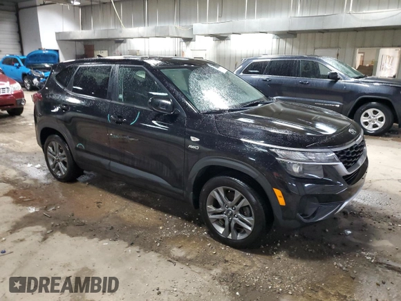 2021 Kia Seltos LX with VIN KNDEPCAA0M7144901, listed as a Copart auction lot 57679045 with 100,685 mi miles and Salvage title. Bid and sale history available at DreamBid. Image 4.