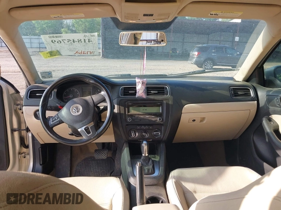 2011 Volkswagen Jetta Sedan SE w/Convenience & Sunroof with VIN 3VWDX7AJ5BM322367, listed as a IAAI auction lot 41845769 with 147,262 mi miles. Bid and sale history available at carsss.com. Image 15.