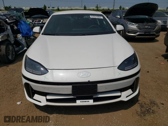 2023 Hyundai Ioniq 6 Preferred z VIN KMHM34AC6PA049017, wystawiony jako Copart lot #63924084 z przebiegiem 9 536 mil mil oraz Szkoda całkowita • Salvage title. Historia ofert i sprzedaży dostępna na DreamBid. Obrazek 5.