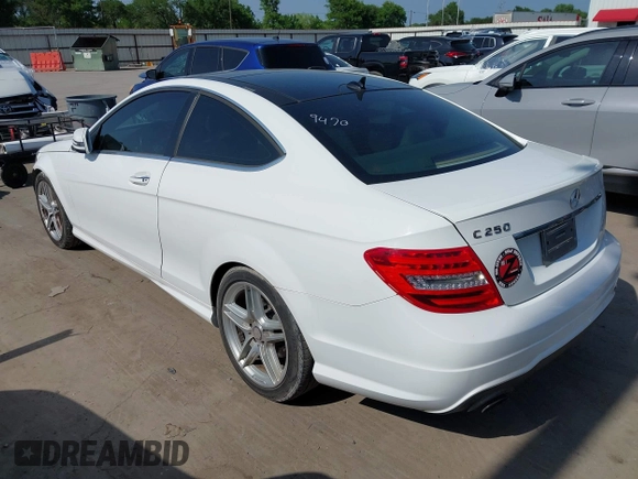 2013 Mercedes-Benz C 250 с VIN WDDGJ4HB2DG089470, выставлен на аукционе IAAI как лот 41925359 с пробегом 113 160 миль миль и . История ставок и продаж доступна на DreamBid. Изображение 3.
