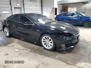 2016 Tesla Model S 70 with VIN 5YJSA1E13GF157708, listed as a Copart auction lot 57911925 with 131,606 mi miles and Clean title. Bid and sale history available at DreamBid. Image 4.
