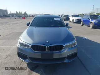 2017 BMW 5 Series 540i z VIN WBAJE5C34HG914566, wystawiony jako IAAI lot #42386472 z przebiegiem 83 898 mil mil oraz . Historia ofert i sprzedaży dostępna na DreamBid. Obrazek 12.